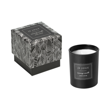 Je Joue candle - melts into silky smoothg massage oil for intimate sex candles massage and pleasure.