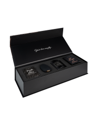 Je Joue gift set with Je Joue Mimi clitoral vibrator and intimate massage candle for couples.