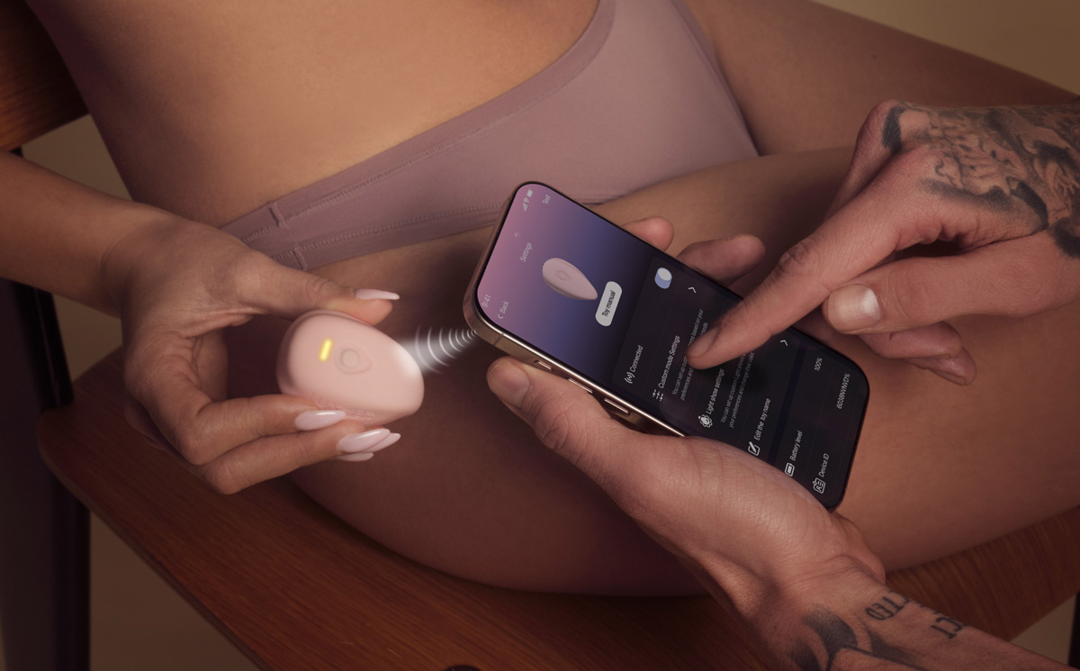 Luxus Couples Vibrator - Clit Stimulator and Penis Ring