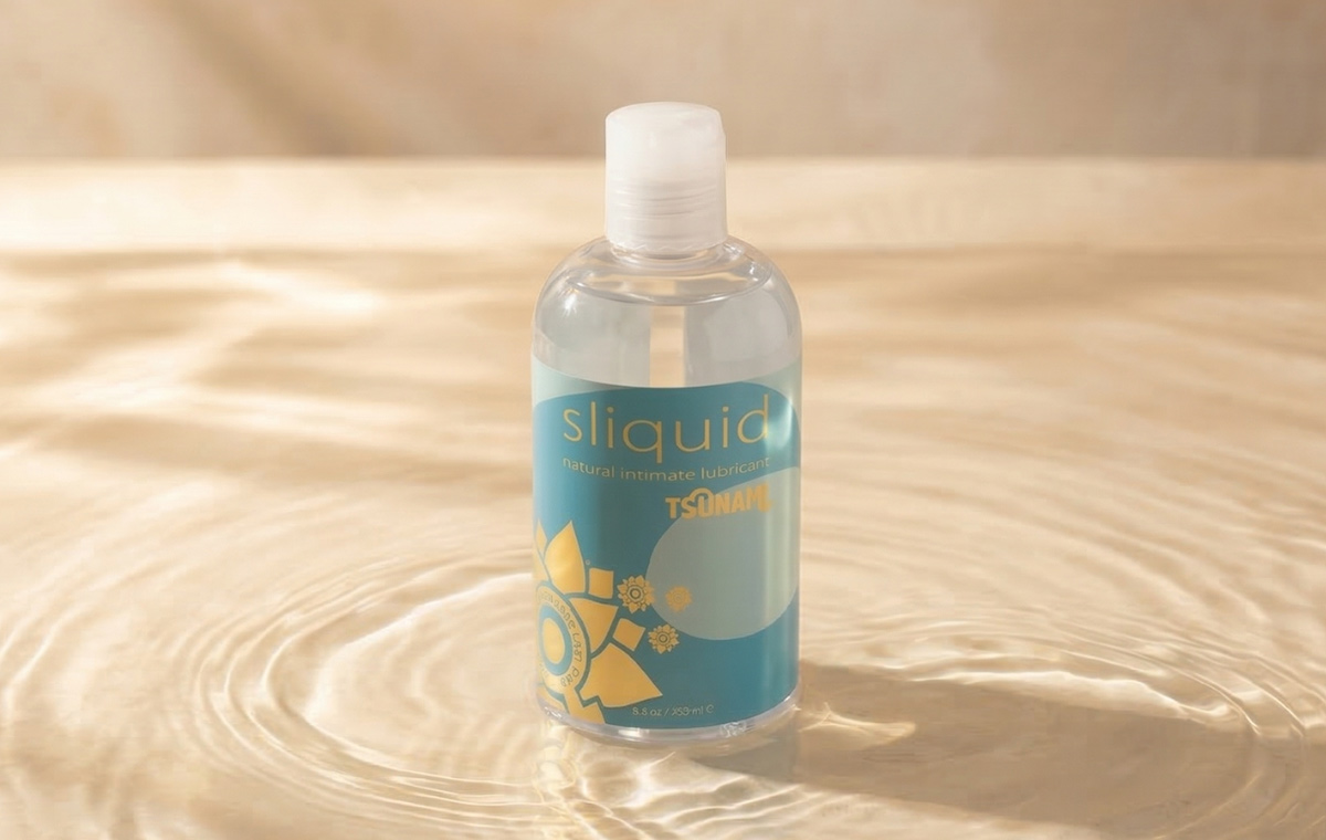 Sliquid Tsunami lubricating gel emulates the body's natural lubicant. A body safe pH balanced female lubricant gel